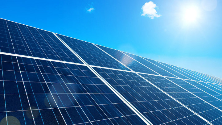 De rol van zonne-energie in het bereiken van energieneutrale gebouwen